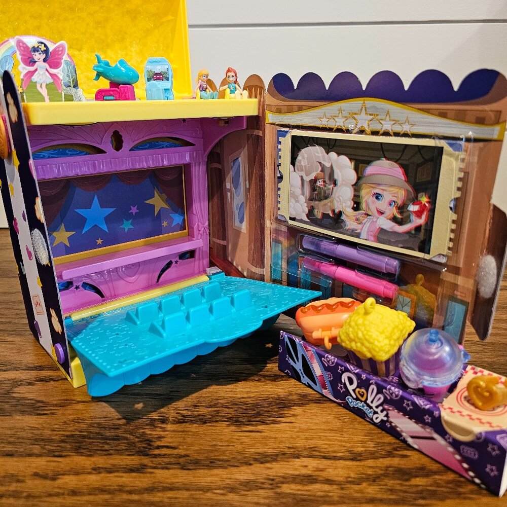 Polly Pocket Movie Theater Un-box-it Playset